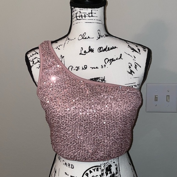 Pink top - Picture 2 of 7